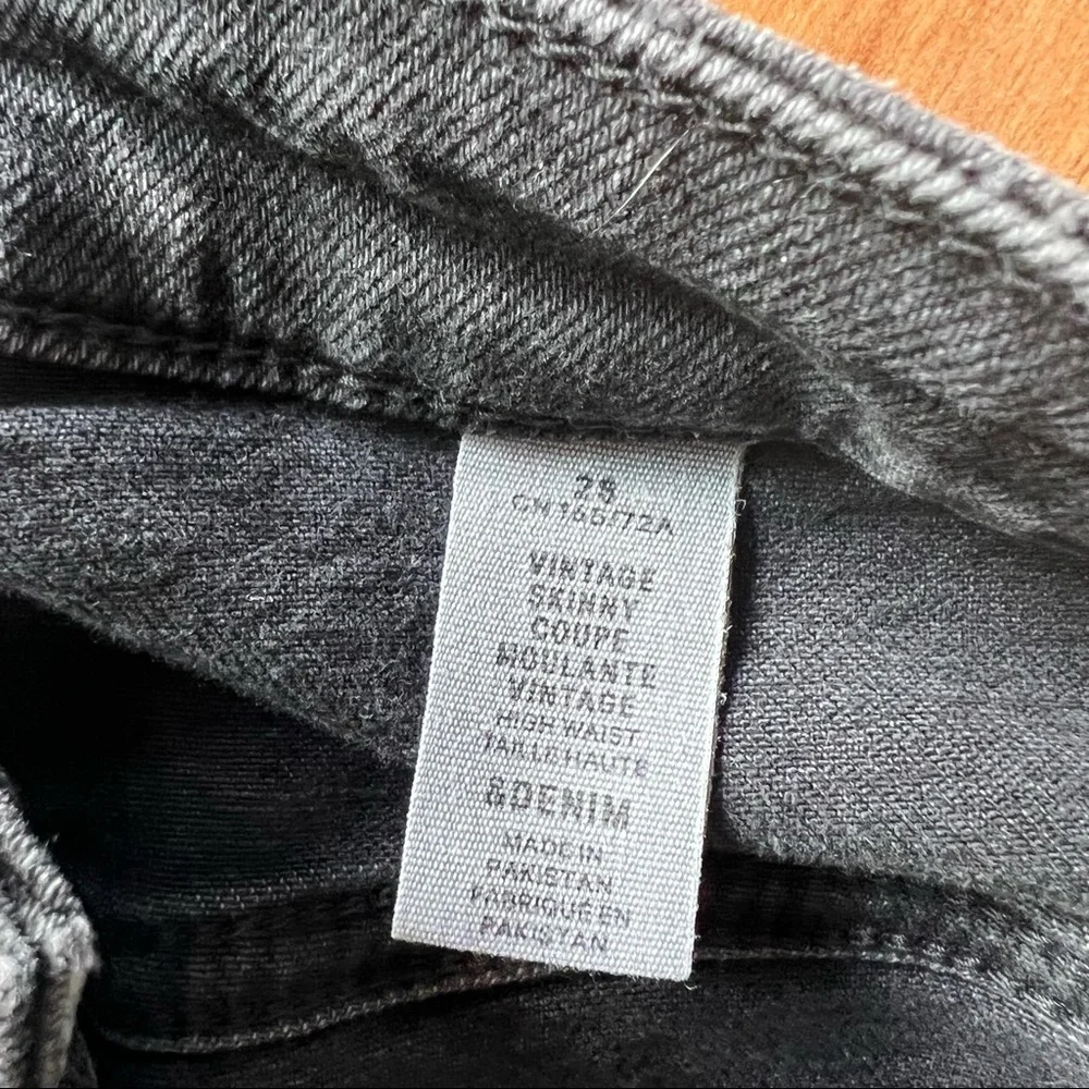 H&M black vintage high rise ripped jeans size 28 - Picture 3 of 5